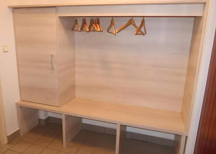 Hill 46 By Interhome Ferienhaus Cista (Hradec Kralove)